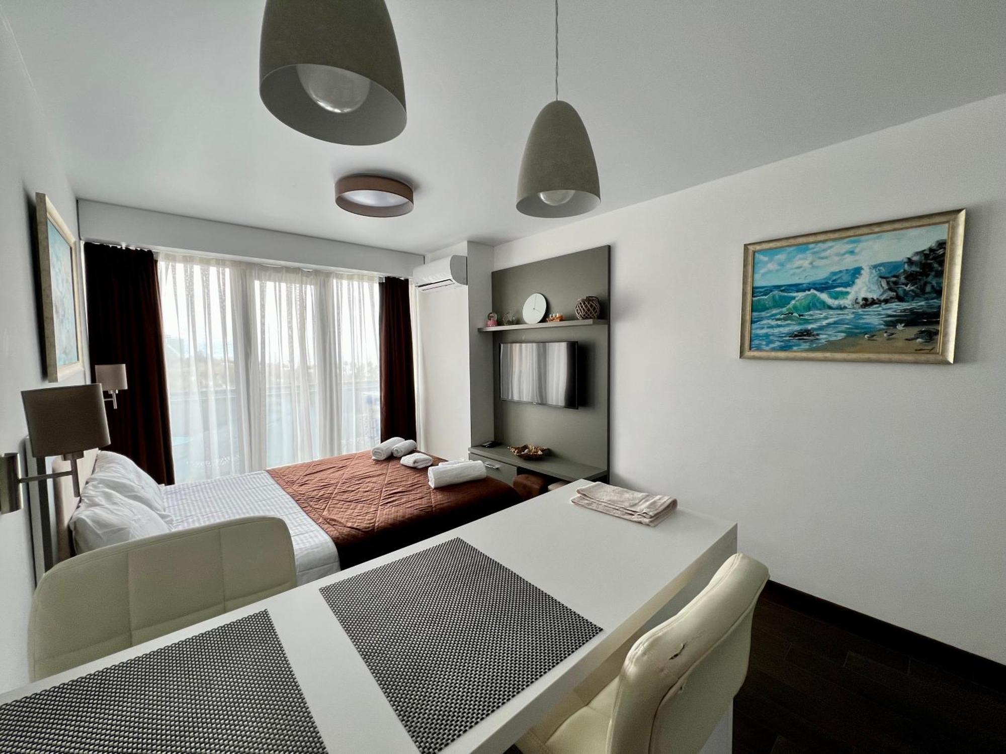 Orbi Beach Tower Batumi Exteriör bild