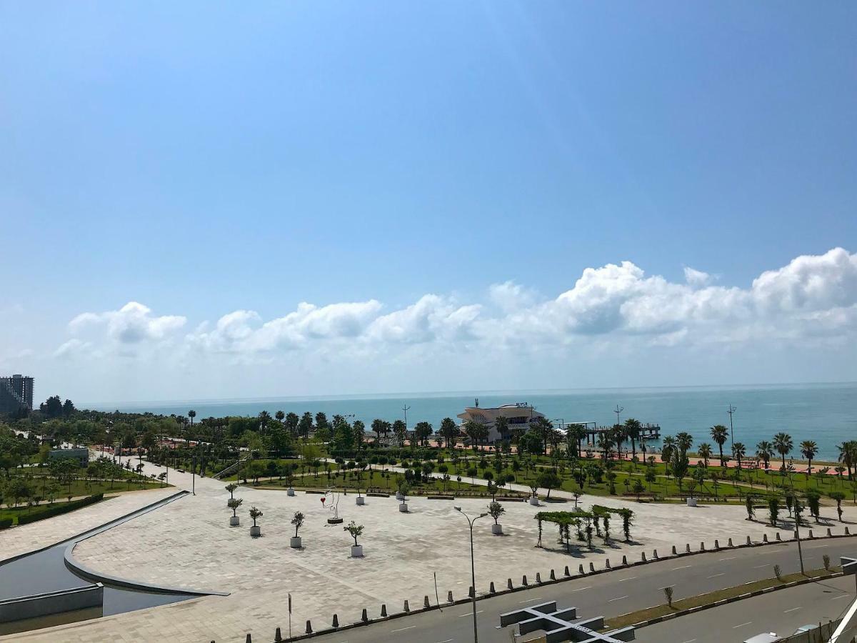 Orbi Beach Tower Batumi Exteriör bild