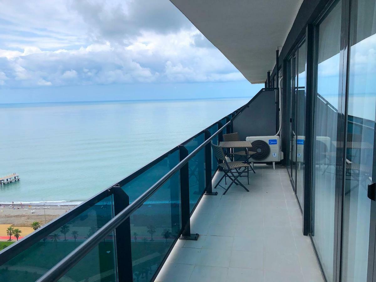 Orbi Beach Tower Batumi Exteriör bild