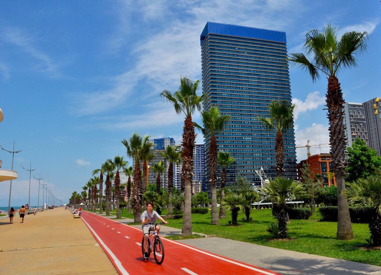 Orbi Beach Tower Batumi Exteriör bild